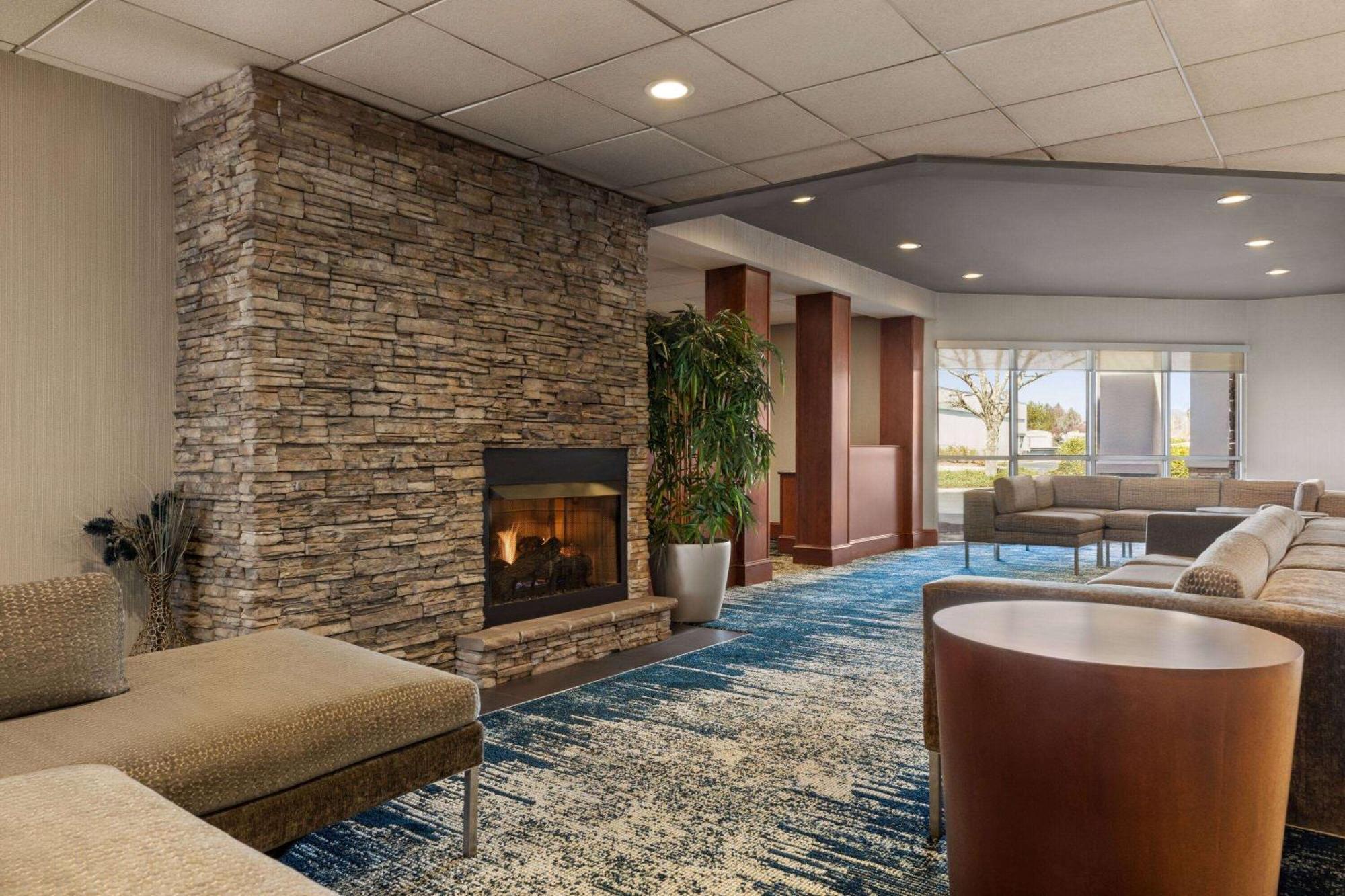 Wingate By Wyndham Fletcher At Asheville Airport Exteriör bild